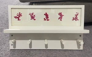 !!️ DISNEY ALL STAR Resort Zimmer ECHTE Requisite Wand WDW Garderobe Mickey Minnie Pluto - Bild 1 von 9