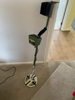 Vintage Garrett Treasure Ace 100 Metal Detector Perfect Working Order - Image 1 of 4