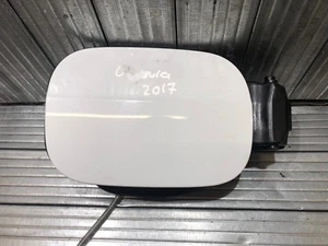 SKODA Octavia MK3 2013 - 2017 Fuel Flap Petrol Cap Cover White LS9R - Picture 1 of 2
