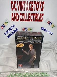1995 STAR TREK DEEP SPACE NINE SECURITY OFFICER ODO AMT ERTL MODEL NEW SEALED - Picture 1 of 12
