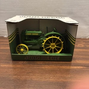 SpecCast JOHN DEERE 1/16 Scale "BO" Tractor on Steel Die-Cast Replica New in Box - Picture 1 of 7