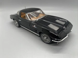 Danbury Mint 1963 Chevrolet Corvette Sting Ray Coupe Maßstab 1:24 Diecast - Bild 1 von 9