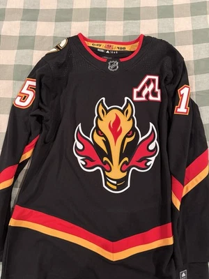 Camiseta Adidas Calgary Flames Retro Reverso 1.0 Martin St. Louis NHL Talla 52 Foto 1 de 2