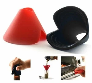 Empuñaduras de silicona Norpro 3 en 1 2 piezas - Abridor de botellas horno estante tirar mini embudo - Imagen 1 de 6