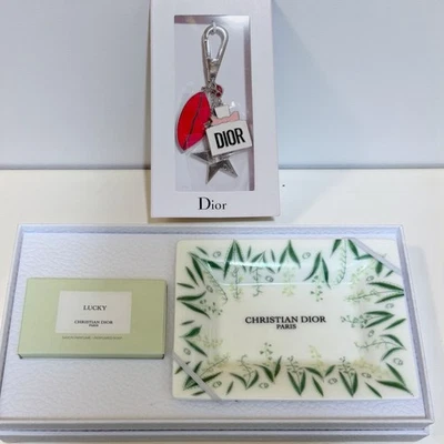 DIOR VIP Set Regalo Labio y Estrella Dije Llavero + Jabón y Plato Edición Limitada Foto 1 de 3