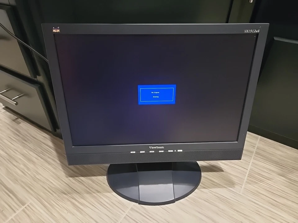 ViewSonic VA1912WB-3 Model VS10866 LCD Monitor With Power Cable Tested Great - Image 1 of 4