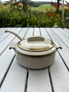 Bristol Pottery Pountney & Co Grecian Small Lidded Tureen & Ladle - Picture 1 of 7