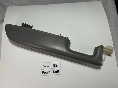 03-06 Silverado Sierra Front Left Armrest PEWTER GRAY 92i Door Pull Grab Handle Foto 1 de 4