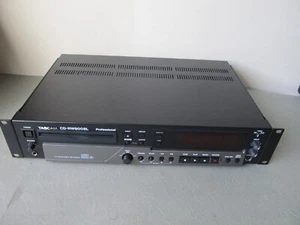 Tascam CD-RW900SL Professional CD Rewritable Recorder-Player - Bild 1 von 10