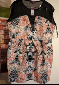 Ladies Dress BNWT Size 24 - Picture 1 of 3
