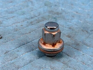 Lexus LX570 LX470 Toyota Land Cruiser Tundra Sequoia Wheel Lug Nut OEM - Picture 1 of 4