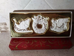 Juego de 3 adornos de porcelana porcelana genuina bisque porcelana con detalles de oro de 24 quilates - Imagen 1 de 9