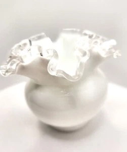 Vintage Fenton Silvercrest Milch Kunst Glas Rüschen Schale weiß Fransen MCM Vintage - Bild 1 von 5