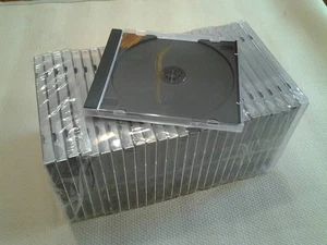 65 Custodie porta CD/DVD in plastica nere - Foto 1 di 3