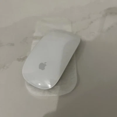 Genuine Apple Wireless Multi-Functional Magic Mouse Version 3 AA Battery Version - Image 1 of 4