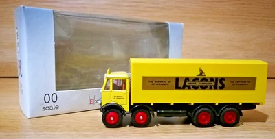 1:76 00 gauge EFE 11005 - AEC Mammoth Box Van Lacons Great Yarmouth boxed model - Image 1 of 4