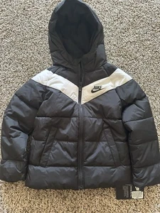 Nike Kids Boy's Size 5 Zip-Up Hooded Puffer Jacket Sportswear Black & White NEW - Picture 1 of 2