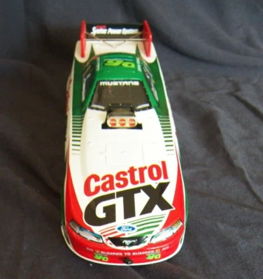 Coche divertido fundido a presión John Force Castrol NHRA 2000 1:24 Foto 1 de 4