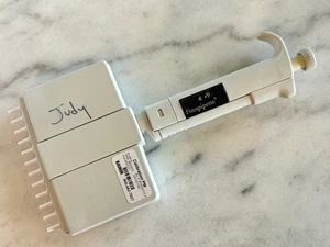 Labsystems 4510 Finnpipette 12 Multi Channel Pipette, Handheld Pipet, 0.5-10uL - Picture 1 of 3