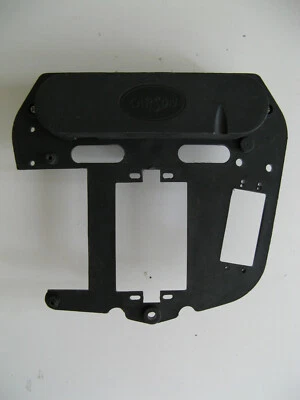 Carson: RC-Platte, Servorträger mit Batteriefachdeckel für C6 #32401,32491 - Bild 1 von 3