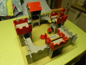 Ritterburg , Georgie´s Castle von LE TOY VAN, unvollständig / Ersatzteile - Bild 1 von 14