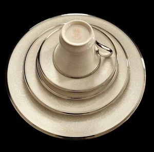 Vintage Lenox Moonspun Fine China 5 Piece Place Settings Excellent Condition - Picture 1 of 8