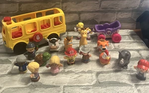 Fisher Price Little People  farm  zoo Animals  vehicles   Lot Of  16 - Picture 1 of 6
