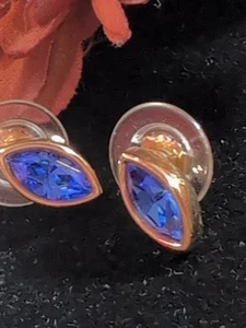 Vtg Sapphire Blue Marquise Swarovski Crystal Pierced Earrings SAL Estate Jewelry - Picture 1 of 14