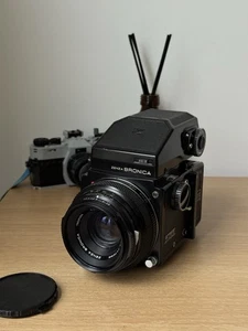 Zenza Bronica ETRS Medium Zenzanon MC 75mm f2.8 AE-ii Prisma (LESEN) Rückseite 6x4,5 - Bild 1 von 22