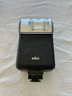 Braun Hobby 23B Flash For 35mm SLR Film Cameras - Image 1 of 4