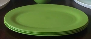 Tupperware Serenity Design Oval Plates Set of 4 Green Essentials Brand New - Bild 1 von 1
