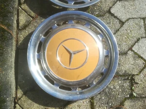 Original Mercedes Benz W115, W114 & W123 Radkappen in 14 Zoll - Bild 1 von 4