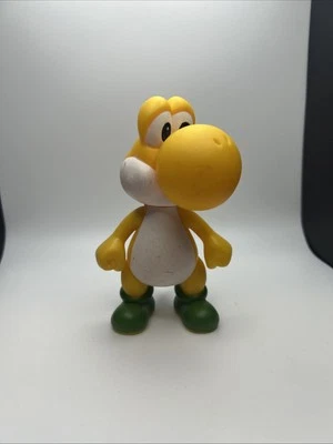 Nintendo - World Of Nintendo - Yellow Yoshi Figure 4” 2009 - A1 - Image 1 of 3