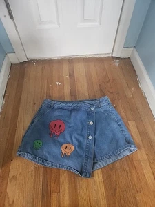 Women Smiley Faces Over The Flap Button - Up Size Large Shorts - Picture 1 of 2
