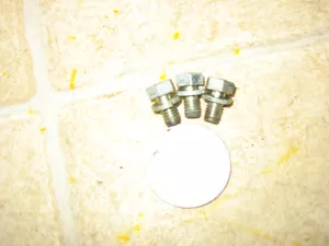 84 YAMAHA PZ480 SE PHAZER SPEEDO SPEEDOMETER DRIVE MOUNTING BOLTS HARDWARE - Bild 1 von 2