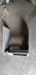 Capot de CONSOLE CENTRALE MERCEDES VITO W 638 A6386841226 - Picture 1 of 2