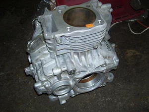 NEW OEM Honda GD320 - 317 TOP/BOTTOM CRANKCASE ENGINE - Picture 1 of 11
