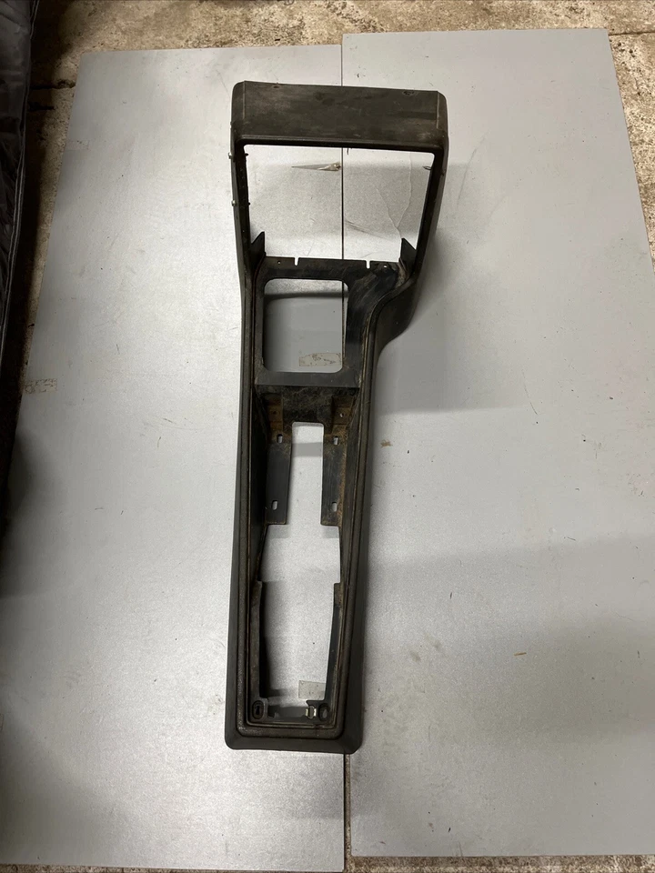 Ford Exp 1983 consola central Foto 1 de 4