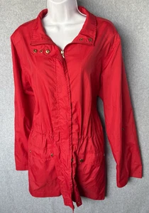 Chaqueta cortavientos roja con cremallera y lengüeta enrollable Laura Scott bolsillos delanteros para mujer 1X - Imagen 1 de 10