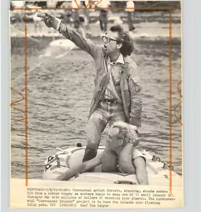 SF ARTISTA EXPERIMENTAL Christo Javacheff en el trabajo MIAMI 1983 Prensa LaserPhoto - Imagen 1 de 2
