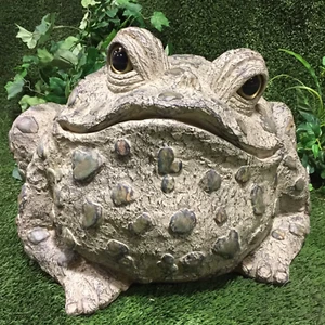 Home Style Toad Hollow Garden Lawn Patio Frog Statue Natural Brown 14 in - Picture 1 of 2