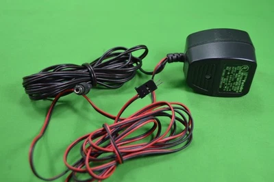 Cargador de Batería FUTABA FBC-8B (4) 120V 60 Hz, Modelo RC Plano Parte Foto 1 de 3