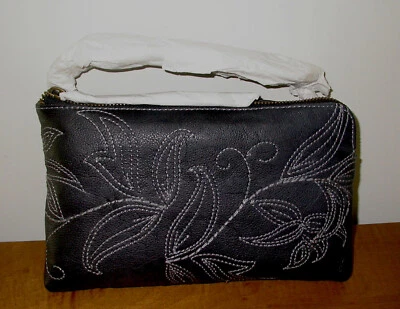 Nuevo con etiquetas Bolso de Mano Frye Hadley Floral Bordado DB5019 Cuero Negro Foto 1 de 3