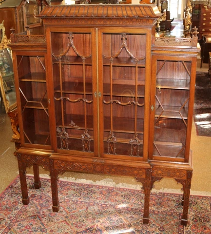 Late 19th / Early 20th Century English Chinese Chippendale Pagoda Top Cabinet Cover