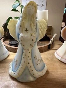 Fenton Hand Painted Burmese Art Glass Angel Artist Signed 8.5”tall - Bild 1 von 2