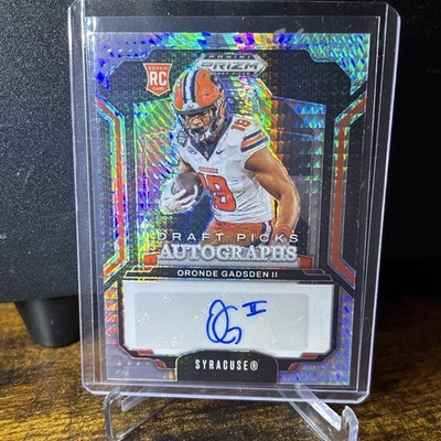 Prizm Draft Picks Football Oronde Gadsden II Hyper Prizm RC 2025 automático Foto 1 de 4