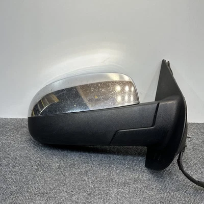 Espejo retrovisor derecho OEM 2007-13 Chevy Silverado Suburban GMC Yukon Foto 1 de 4
