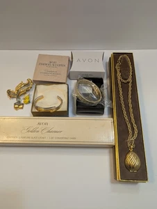 Lot Of 5 Avon Jewelry Bracelet Necklace Brooch - Picture 1 of 15