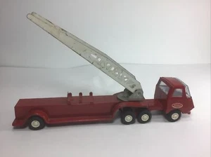 Vintage TONKA Stamped Metal FIRE TRUCK & Rear SWIVEL Aerial Ladder (2) (55200) - Picture 1 of 8