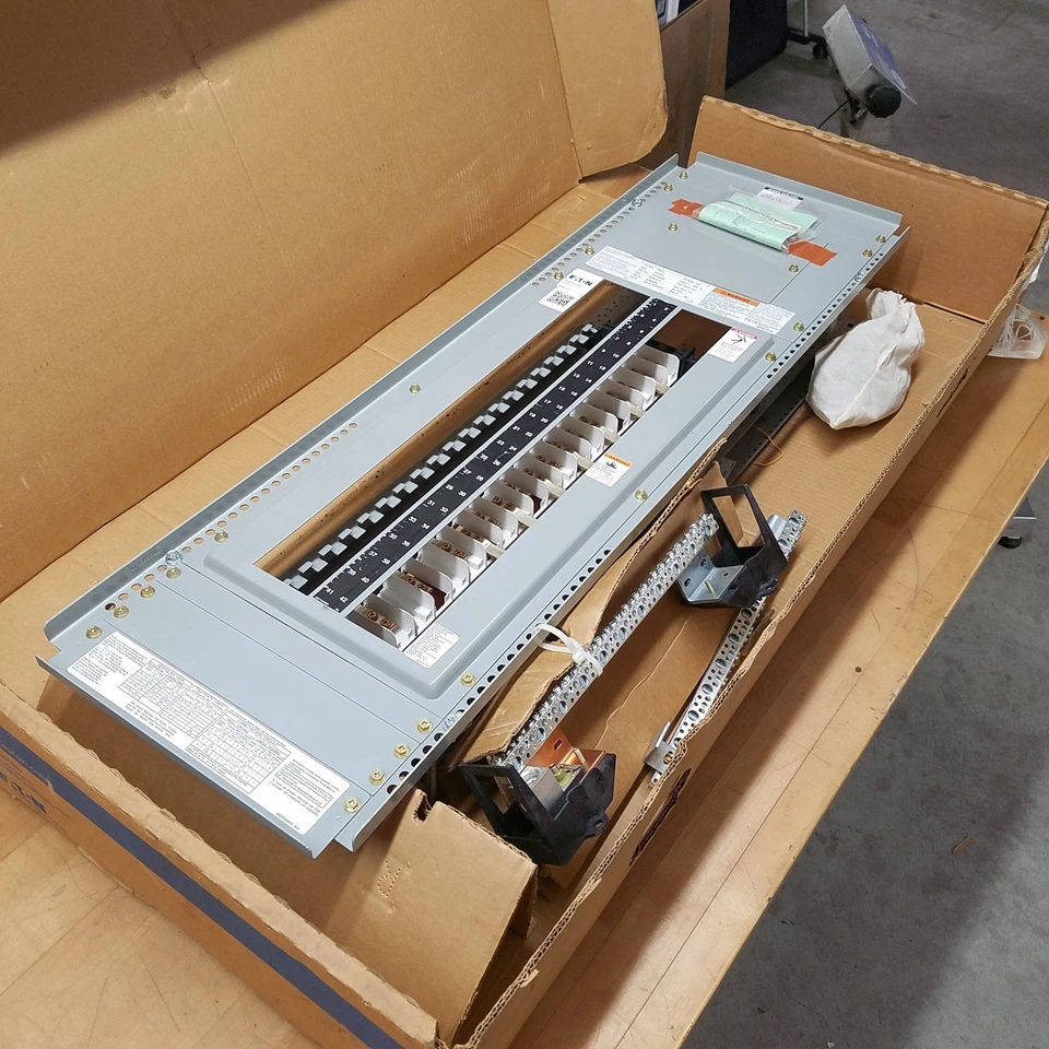 Eaton PRL1A1225X42CS Panelboard Interior, PRL1A, 120/240V, 225A, 1 Phase - NEW - Image 1 of 4